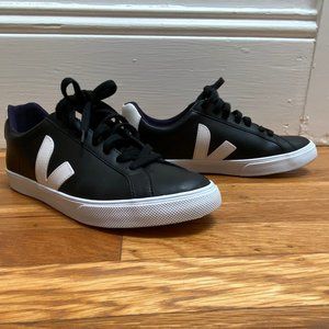 VEJA SNEAKERS